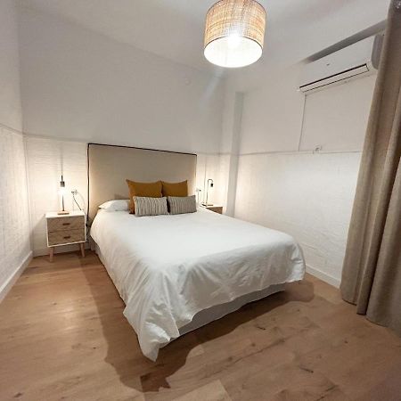 Apartamento Plaza Castilleja de la Cuesta Eksteriør bilde