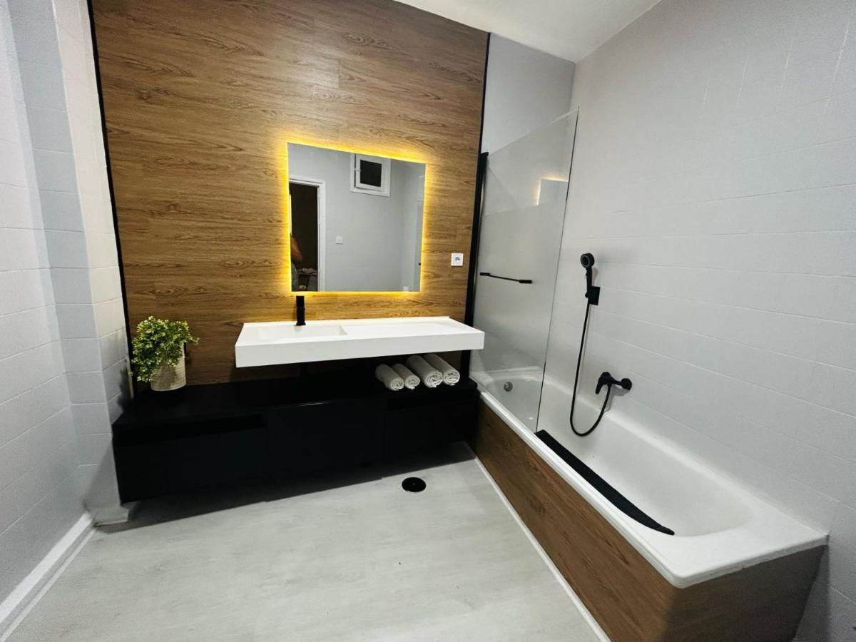 Apartamento Plaza Castilleja de la Cuesta Eksteriør bilde