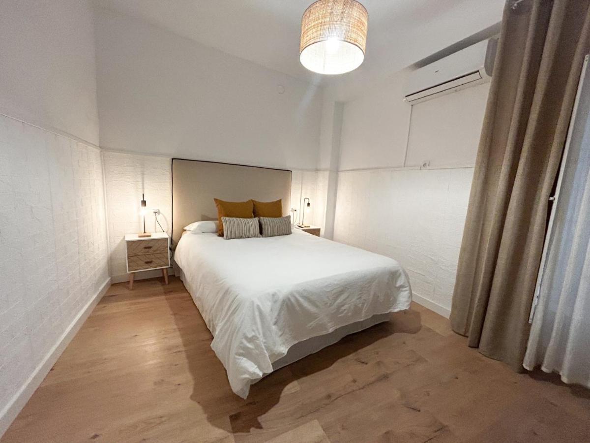 Apartamento Plaza Castilleja de la Cuesta Eksteriør bilde